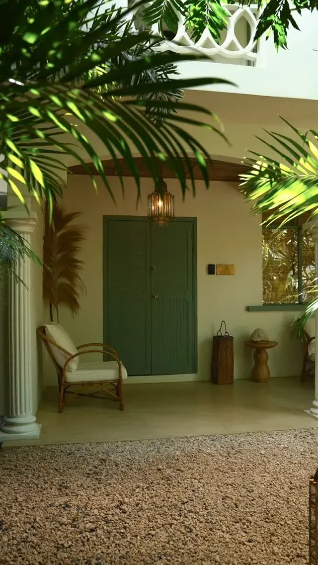 Stepping in your private two-level retreat at Maison Tropical! 🐚✨ 

#maisontropical #mauritius #islandmood #flicenflac #mauritiusisland